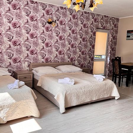 Apartamenty Maja -Pokoje - Domy Wakacyjne -Basen Podgrzewany -Jacuzzi - Sauna Łeba Buitenkant foto