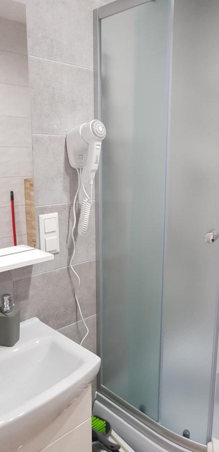 Apartamenty Maja -Pokoje - Domy Wakacyjne -Basen Podgrzewany -Jacuzzi - Sauna Łeba Buitenkant foto