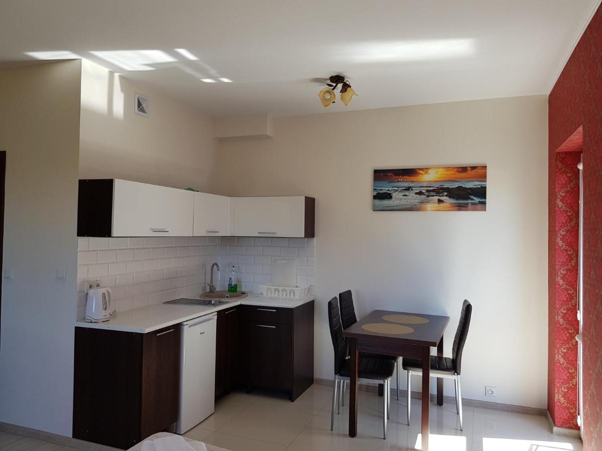 Apartamenty Maja -Pokoje - Domy Wakacyjne -Basen Podgrzewany -Jacuzzi - Sauna Łeba Buitenkant foto
